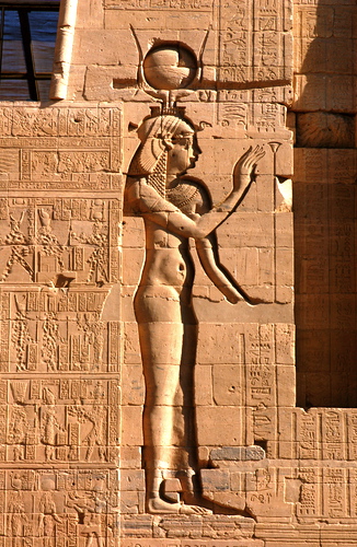 isis egyptian god. look at real Egyptian art